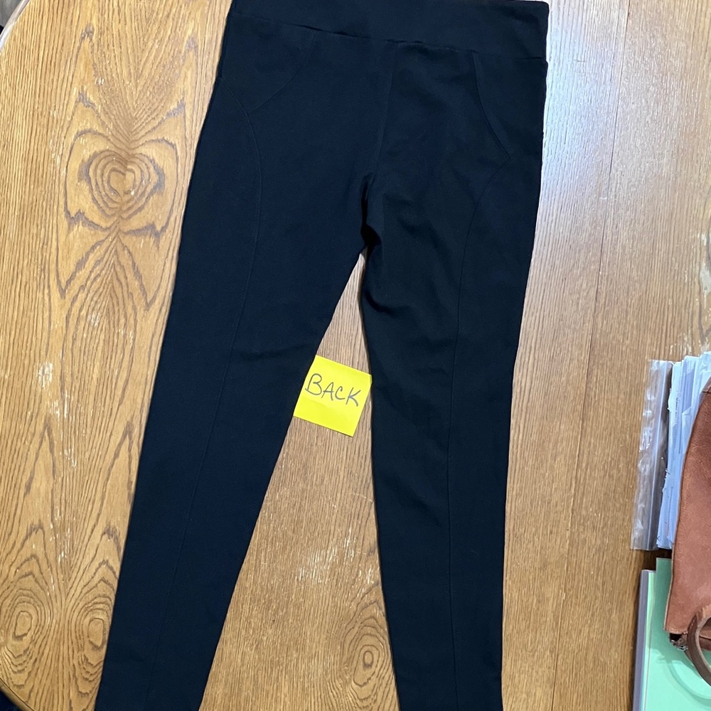 VICINITY BRAND BLACK LEGGINGS 
SIZE MEDIUM - Picture 4 of 10